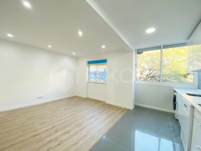 Apartamento T2 para Venda em Venteira Foto 3