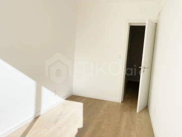 Apartamento T3 para Venda em Falagueira-Venda Nova