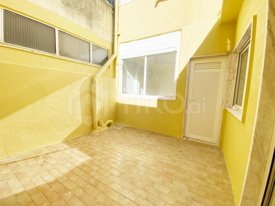Apartamento T3 para Venda em Falagueira-Venda Nova Foto 4