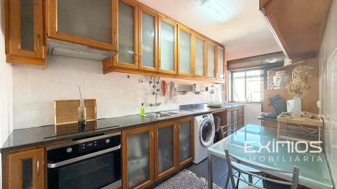Apartamento T2 para Venda em Póvoa de Varzim, Beiriz e Argivai