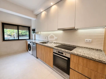 Apartamento T3 para Arrendamento em Loures