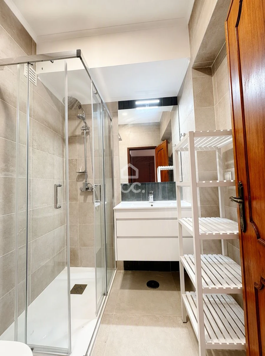 Apartamento T3 para Arrendamento em Loures Foto 24