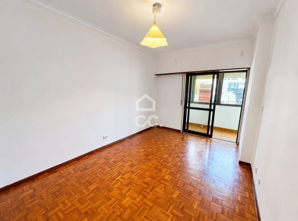 Apartamento T3 para Arrendamento em Loures Foto 18