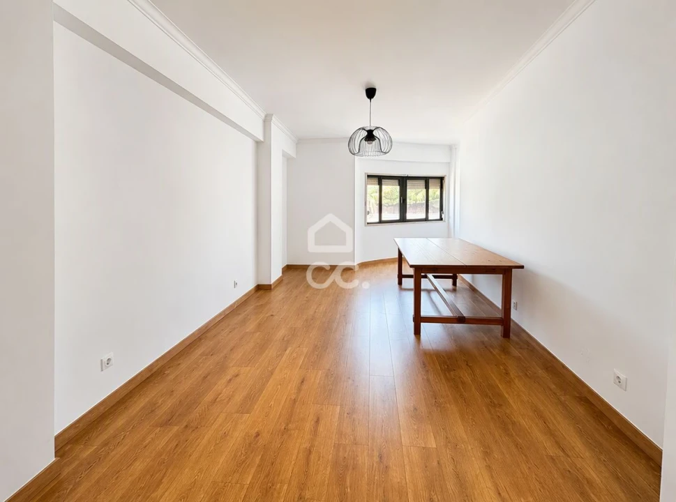 Apartamento T3 para Arrendamento em Loures Foto 3