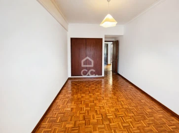 Apartamento T3 para Venda em Loures
