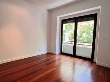 Apartamento T4 para Venda em Avenidas Novas