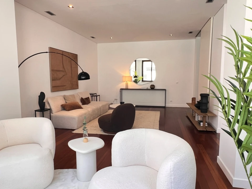 Apartamento T4 para Venda em Avenidas Novas Foto 1