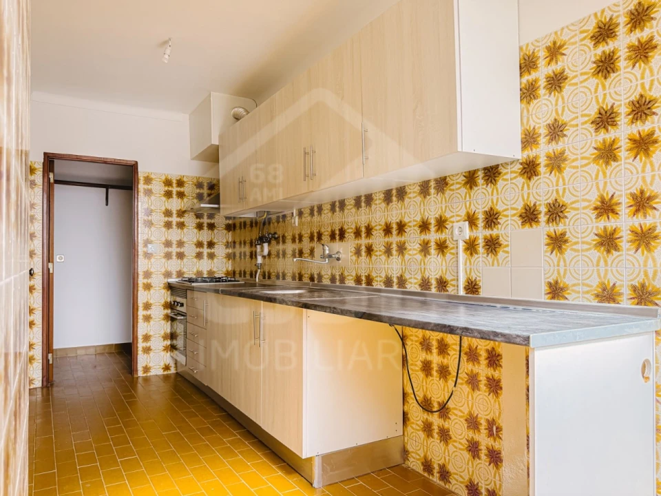 Apartamento T2 para Venda em Benavente Foto 4