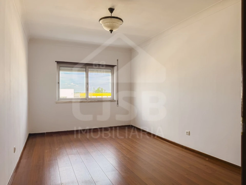 Apartamento T2 para Venda em Benavente Foto 9