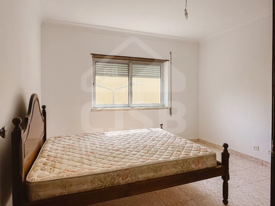 Apartamento T2 para Venda em Benavente Foto 11