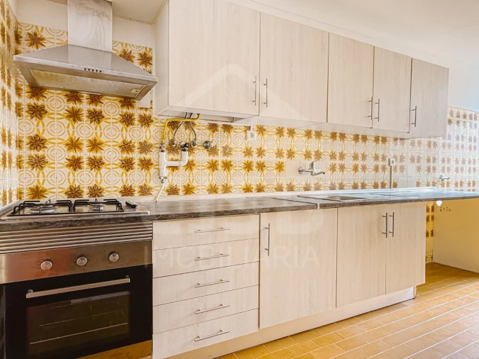 Apartamento T2 para Venda em Benavente Foto 3