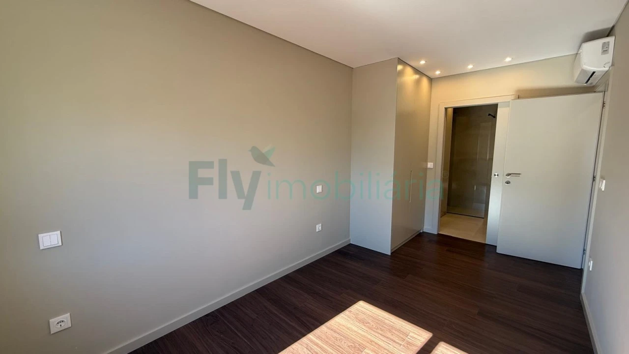 Apartamento T2 para Venda em Azurem Foto 10