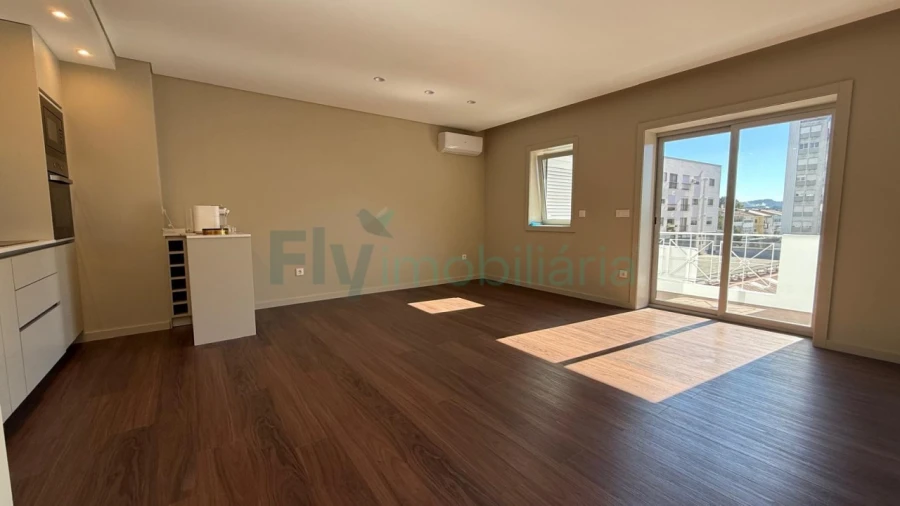 Apartamento T2 para Venda em Azurem Foto 4