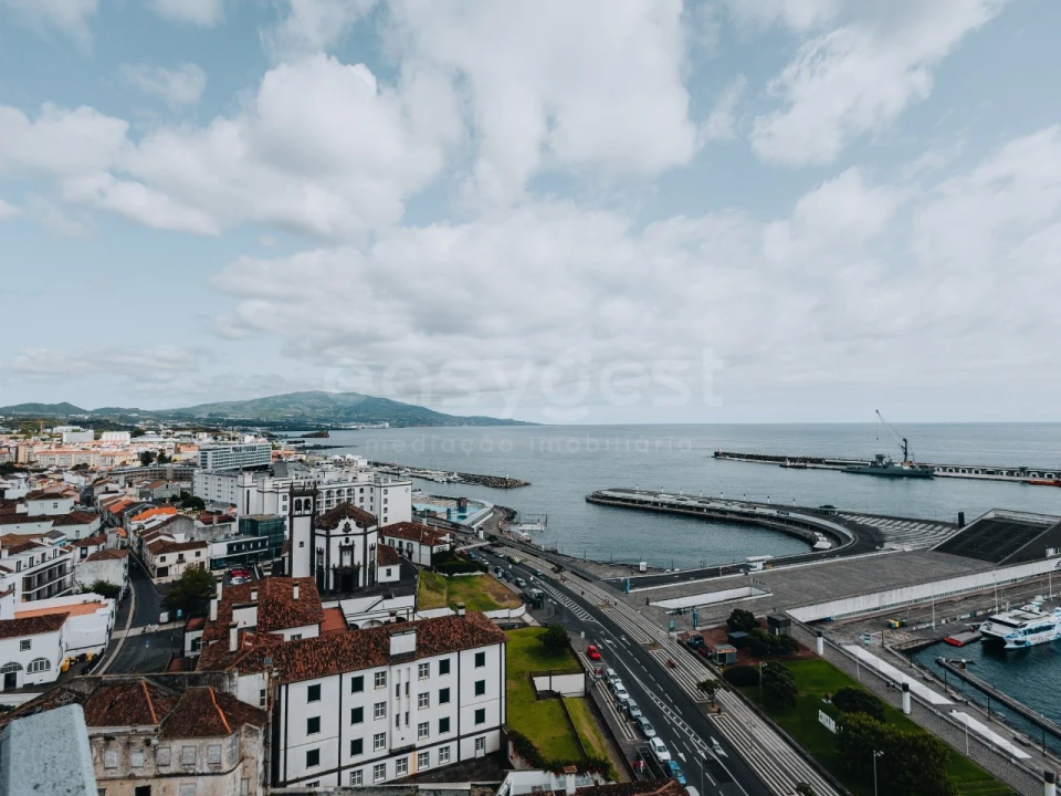 Apartamento T3 para Arrendamento em Ponta Delgada (São Pedro) Foto 1