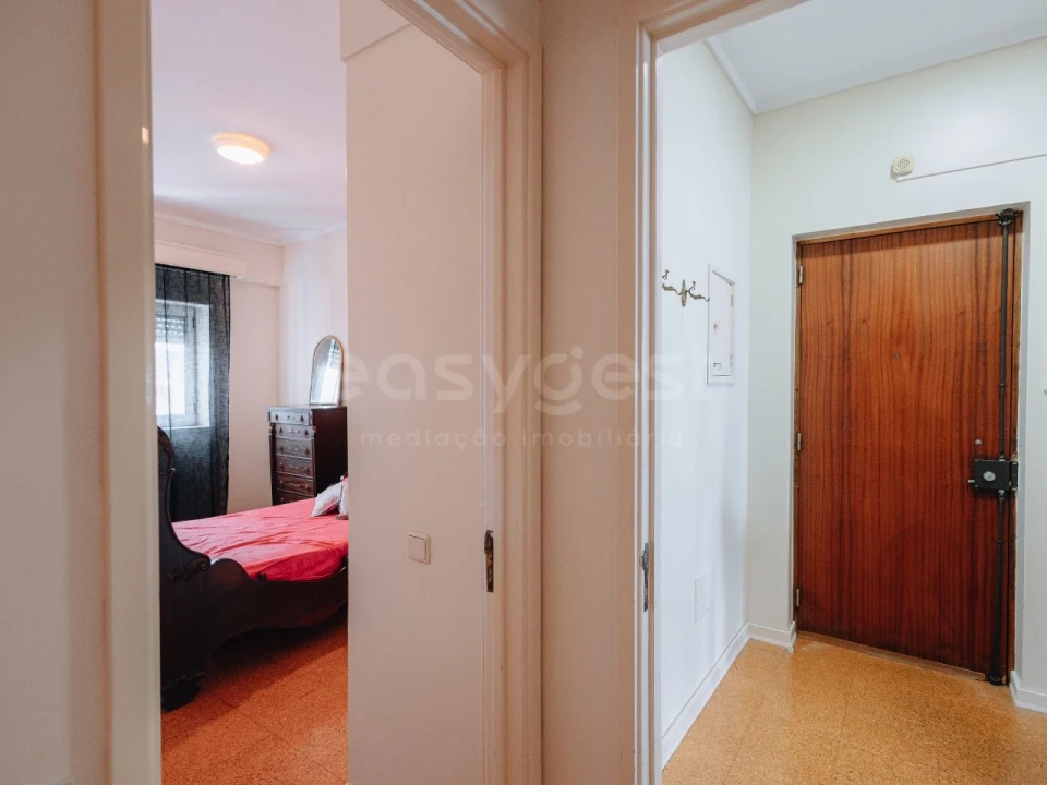 Apartamento T3 para Arrendamento em Ponta Delgada (São Pedro) Foto 8