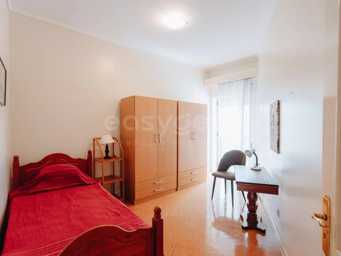 Apartamento T3 para Arrendamento em Ponta Delgada (São Pedro) Foto 5