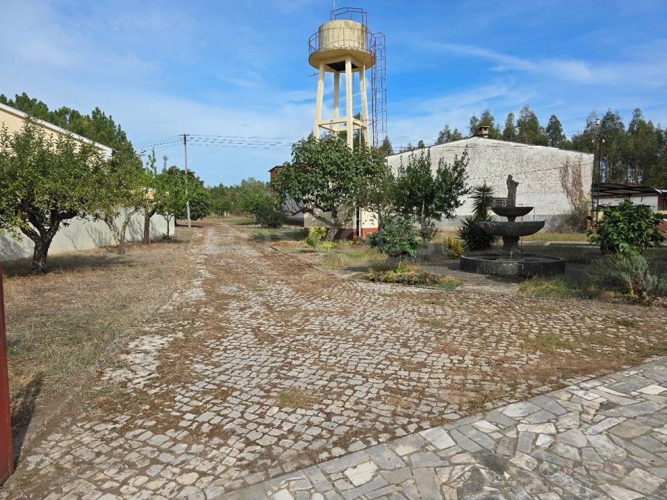 Moradia T5 para Venda em Mouronho Foto 7