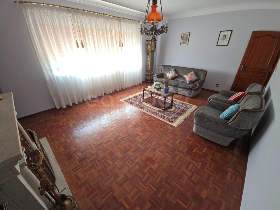 Moradia T5 para Venda em Mouronho Foto 37