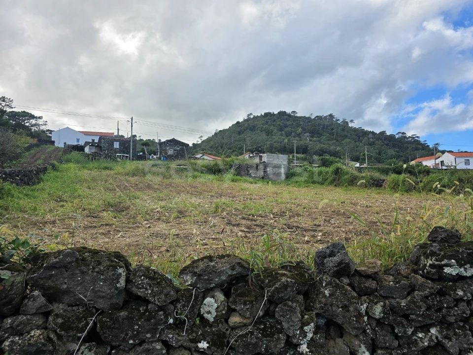 Moradia T2 para Venda em Santo Antonio Foto 4