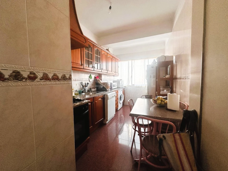 Apartamento T2 para Venda em Carnaxide e Queijas Foto 15