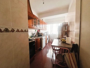 Apartamento T2 para Venda em Carnaxide e Queijas