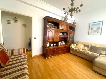 Apartamento T2 para Venda em Carnaxide e Queijas