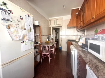 Apartamento T2 para Venda em Carnaxide e Queijas