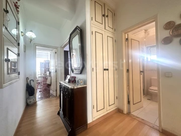 Apartamento T2 para Venda em Carnaxide e Queijas
