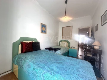 Apartamento T2 para Venda em Carnaxide e Queijas
