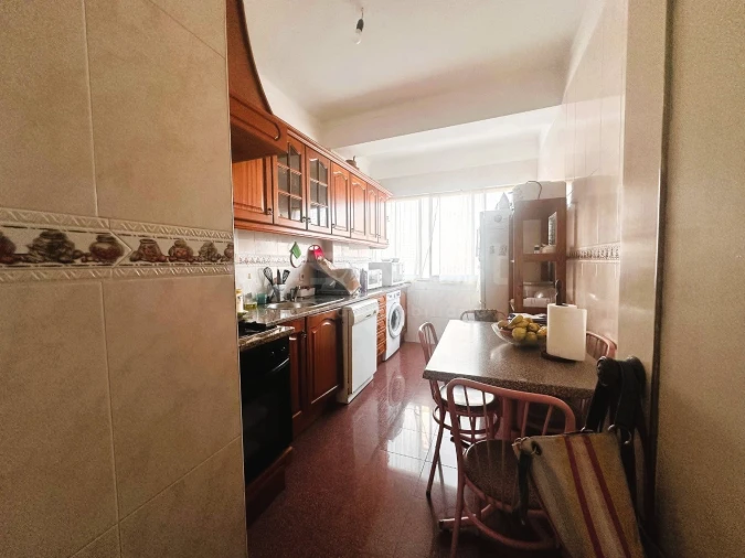Apartamento T2 para Venda em Carnaxide e Queijas Foto 15
