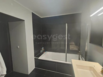 Moradia T4 para Venda em Sesimbra (Castelo)