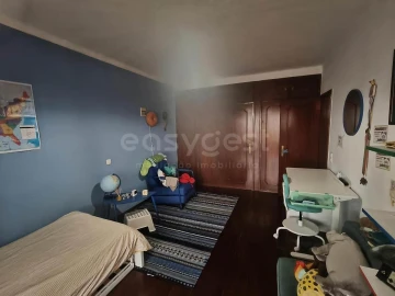 Moradia T4 para Venda em Sesimbra (Castelo)