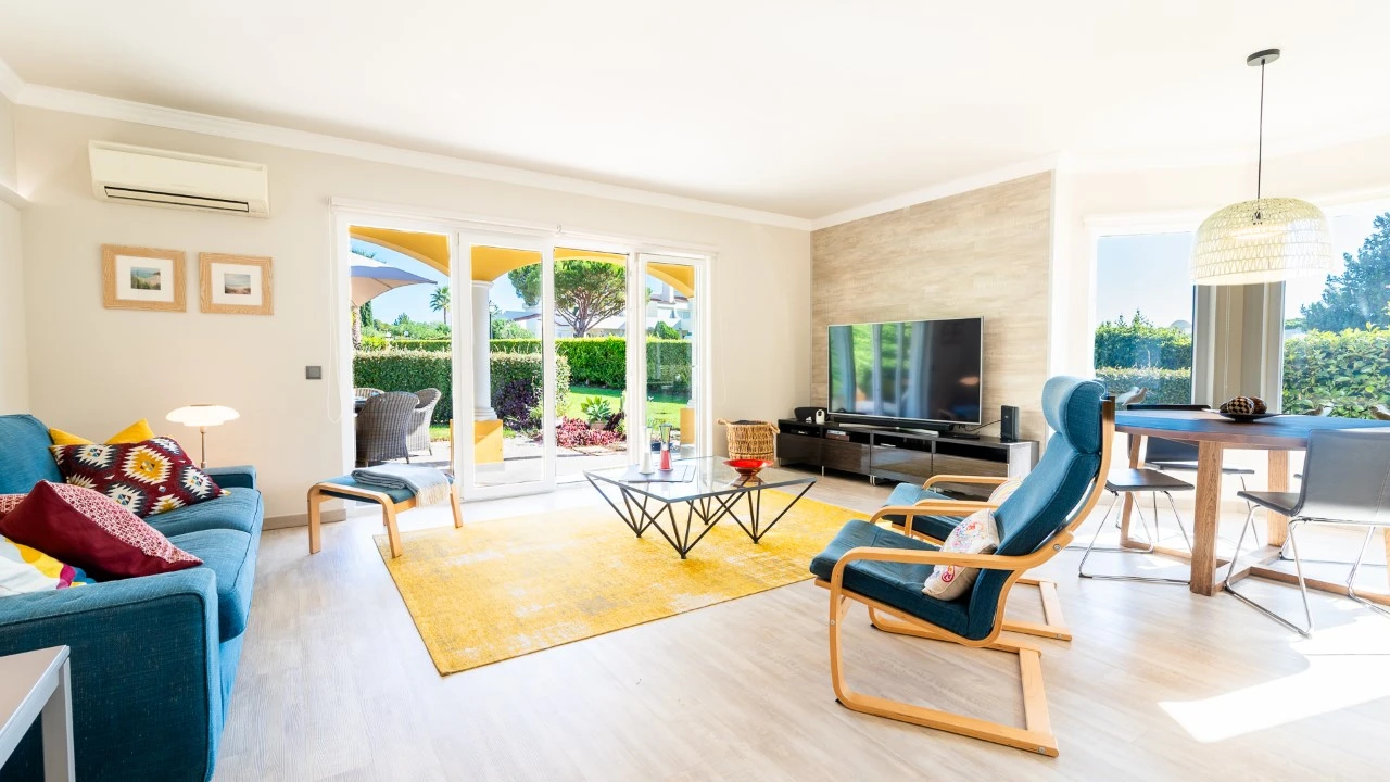 Apartamento T2 para para venda em Almancil Foto 3