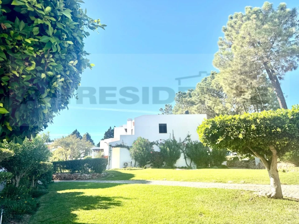Moradia T3 para Venda em Albufeira e Olhos de Água Foto 2