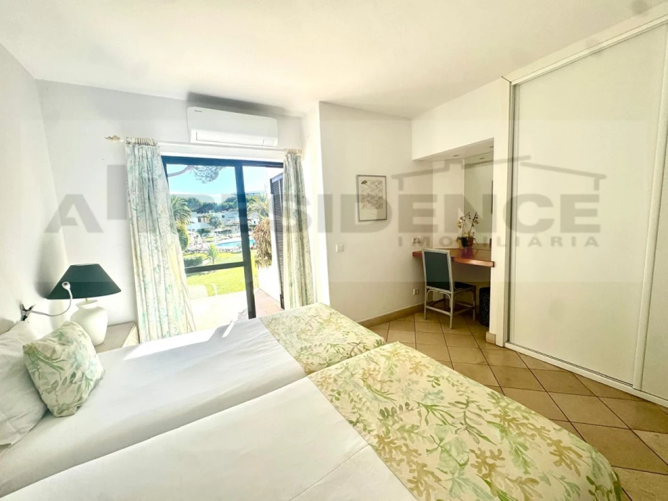 Moradia T3 para Venda em Albufeira e Olhos de Água Foto 28