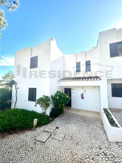 Moradia T3 para Venda em Albufeira e Olhos de Água
