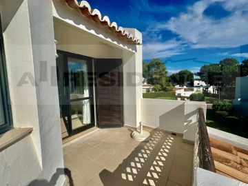 Moradia T3 para Venda em Albufeira e Olhos de Água