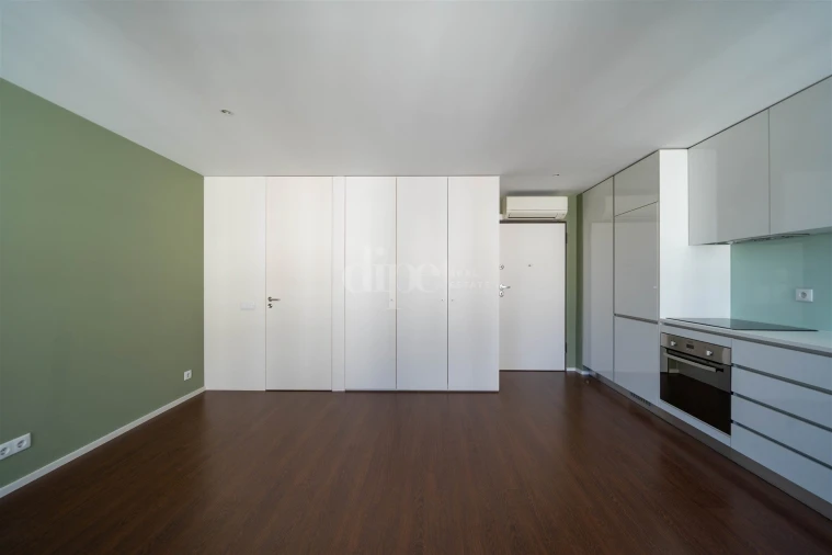 Apartamento T0 para Venda em Oliveira, São Paio e São Sebastião Foto 9