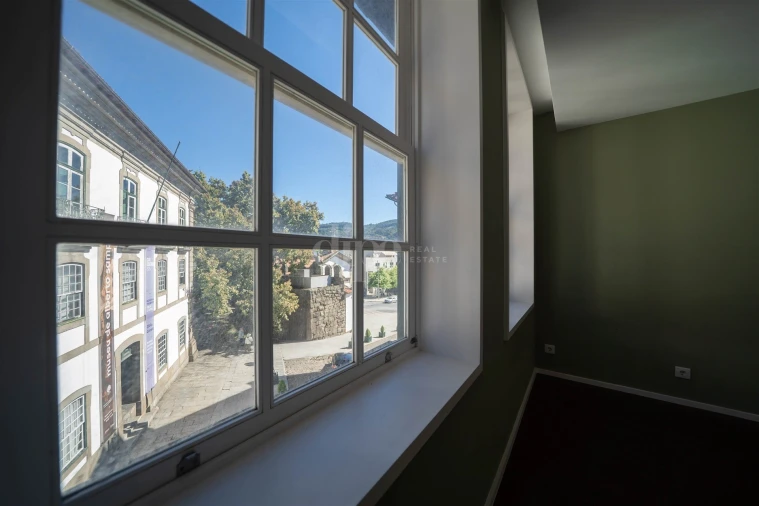 Apartamento T0 para Venda em Oliveira, São Paio e São Sebastião Foto 4