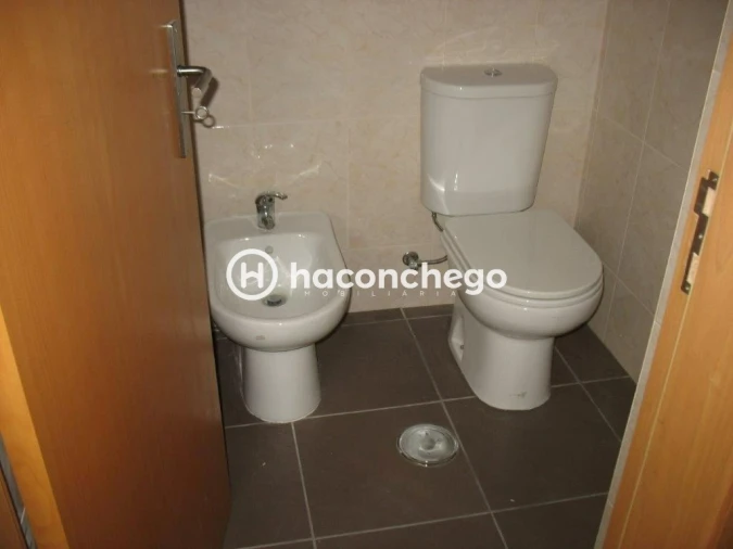 Loja para Arrendamento em Barcelos, V.Boa, V.Frescainha Foto 3