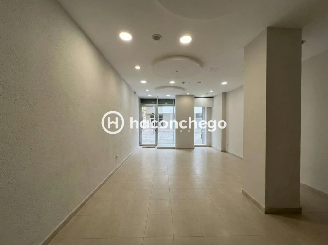Loja para Arrendamento em Barcelos, V.Boa, V.Frescainha Foto 2