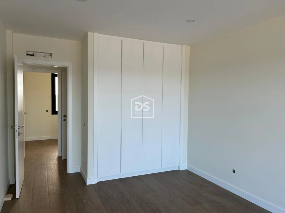 Moradia T3 para Venda em Alfeizerão Foto 23