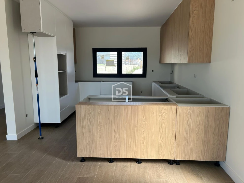 Moradia T3 para Venda em Alfeizerão Foto 17