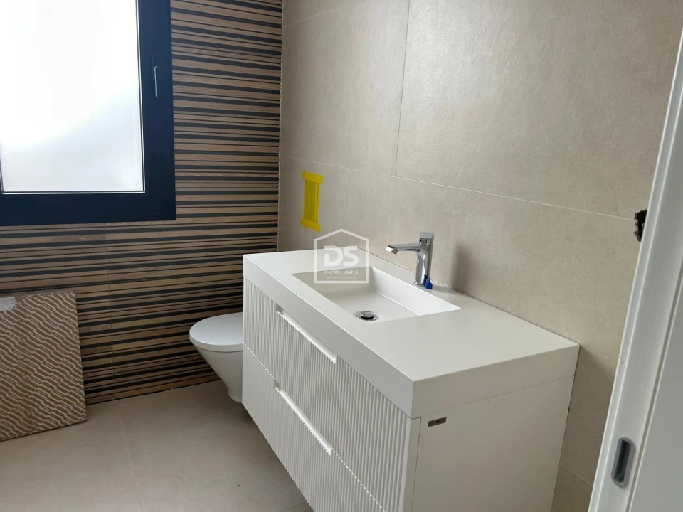 Moradia T3 para Venda em Alfeizerão Foto 21