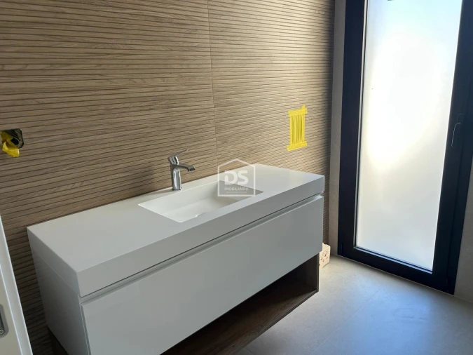 Moradia T3 para Venda em Alfeizerão Foto 28