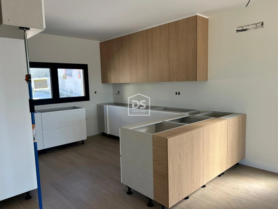 Moradia T3 para Venda em Alfeizerão Foto 18