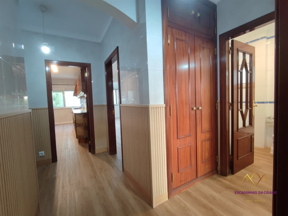Apartamento T2 para Venda em Odivelas Foto 8