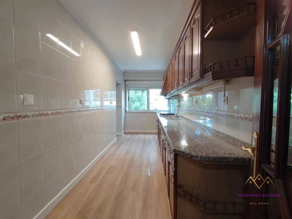 Apartamento T2 para Venda em Odivelas Foto 5
