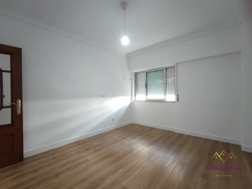 Apartamento T2 para Venda em Odivelas