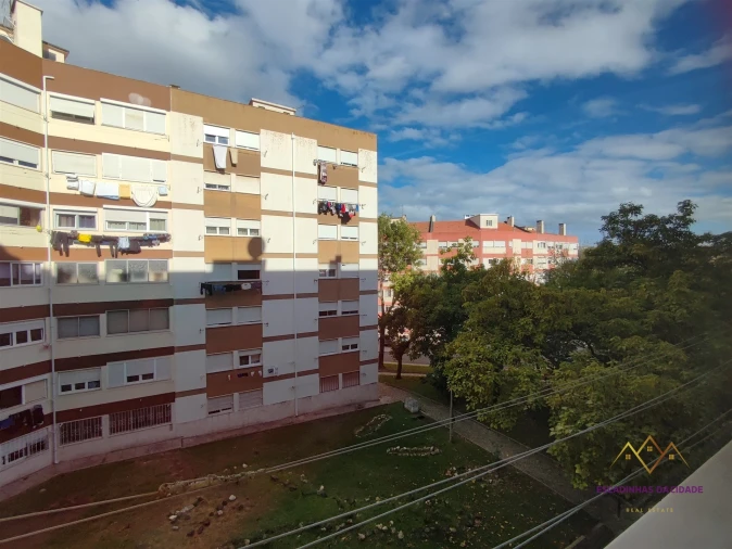 Apartamento T2 para Venda em Odivelas Foto 6